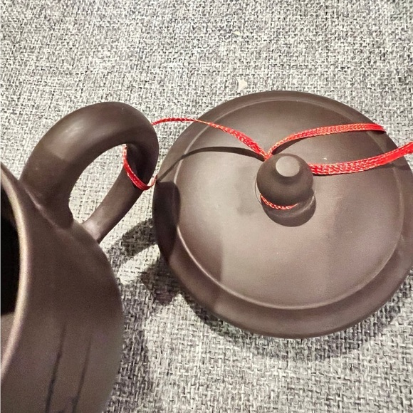 ‼️New‼️Purple Clay Tea Cup and Cover 紫砂茶杯-10oz - Picture 6 of 8